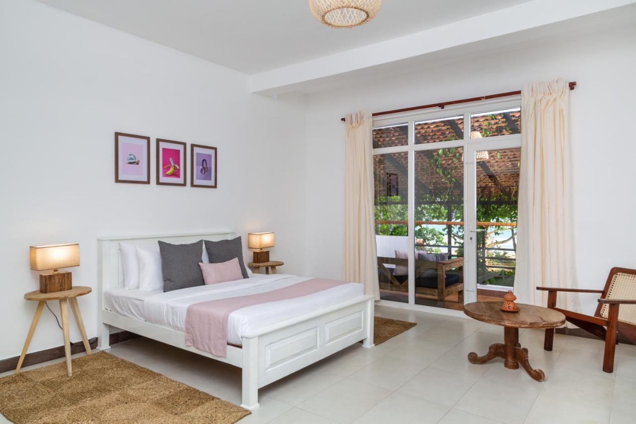 Hôtel Locale à Weligama Extérieur photo
