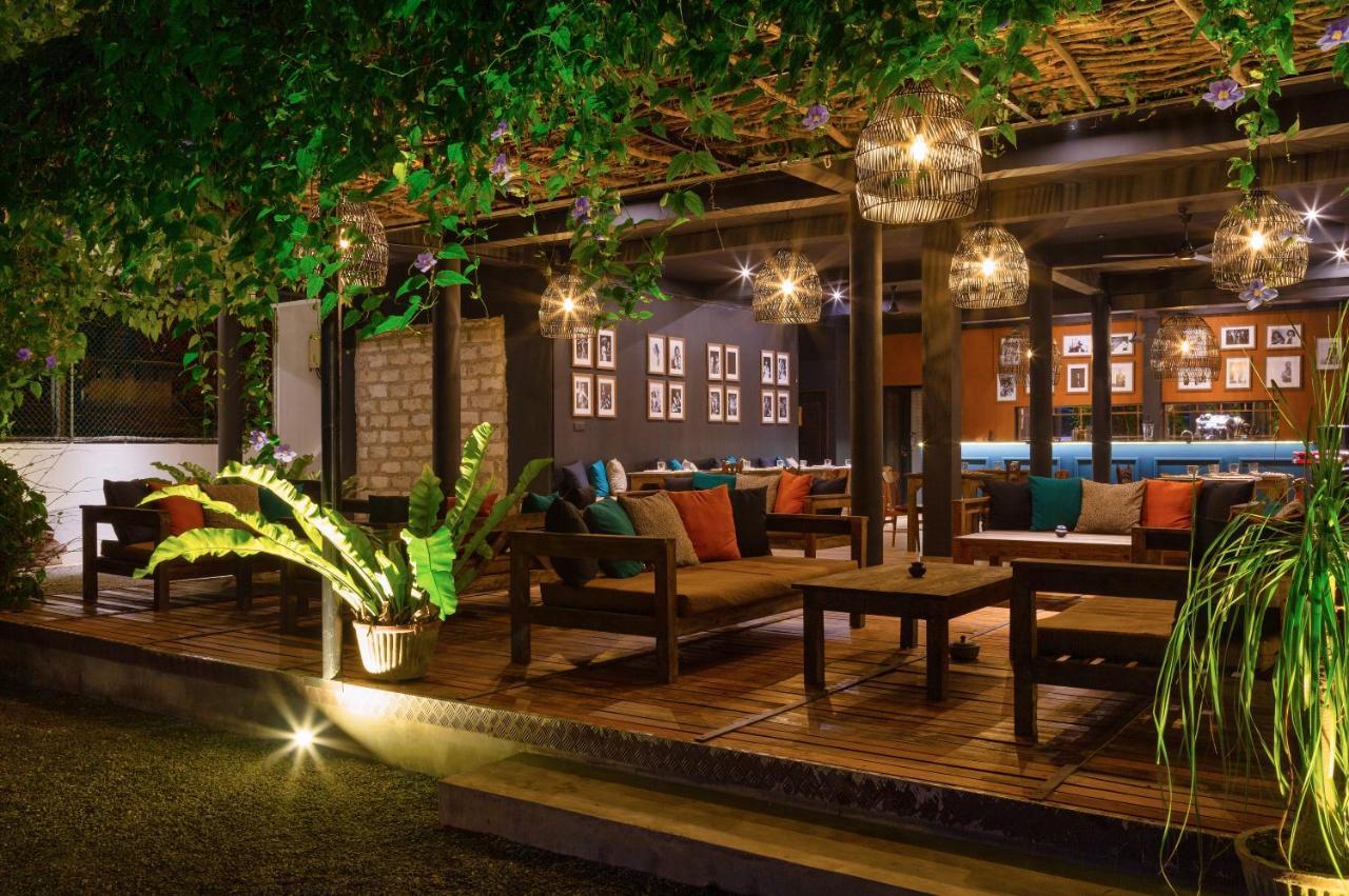Hôtel Locale à Weligama Extérieur photo